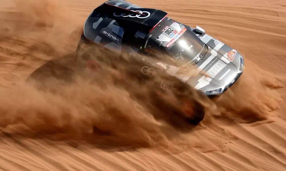 Stéphane Peterhansel en action avec Audi. FRANCK FIFE / AFP